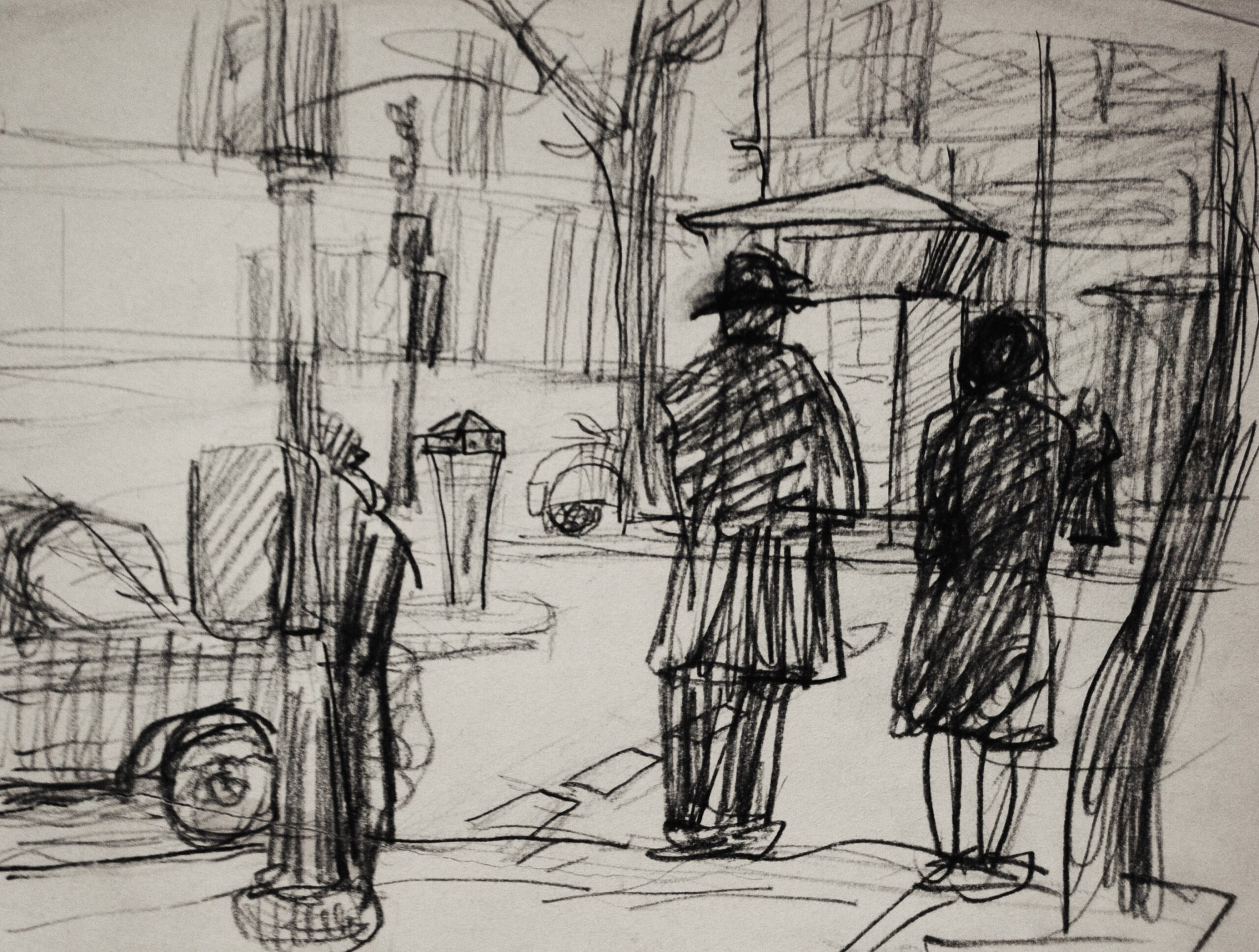 Dibujo de José Manaut titulado Calle con hombres, mujer y coche. Carboncillo sobre papel.